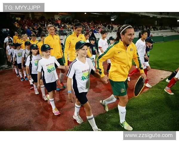 足球明星背后那些不为人知的男生故事与奋斗历程揭秘